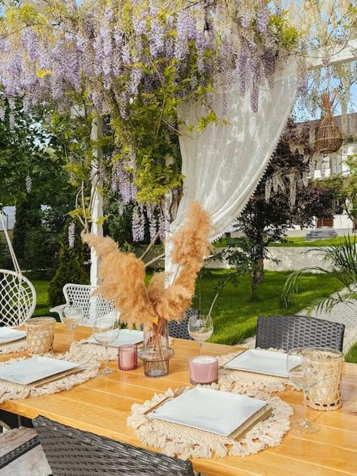 Therme - Corbeanca By The Lake Luxury Villa Экстерьер фото