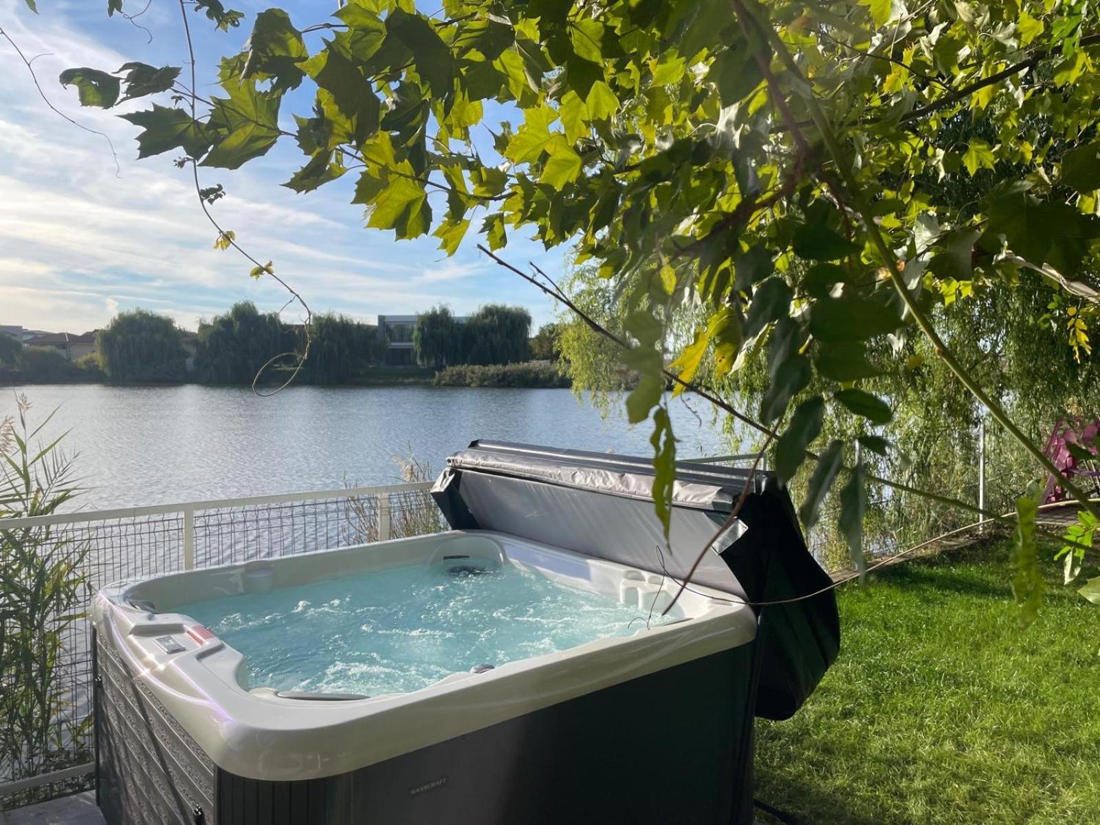 Therme - Corbeanca By The Lake Luxury Villa Экстерьер фото